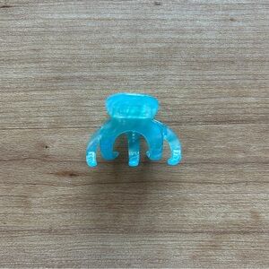 NWOT Free People Octopus Claw Clip (Light Blue)